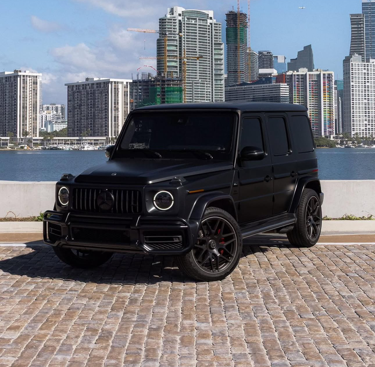 Mercedes Benz G63 view 1